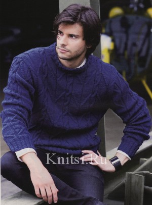 Мужской пуловер темно-синего цвета