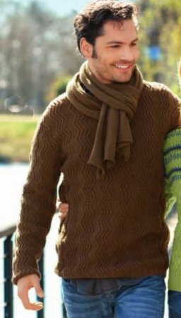 Мужской пуловер и шарф