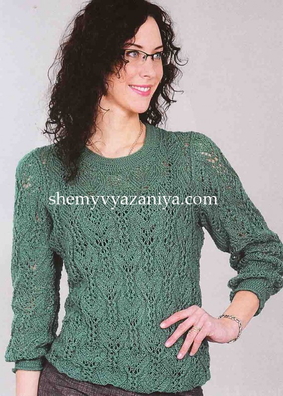 Зеленый пуловер ажурным узором