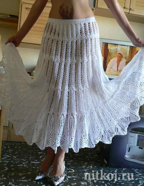 Белая юбка спицами