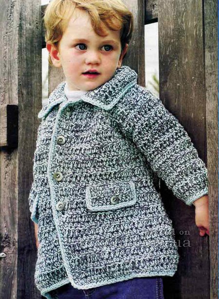 вязаное пальто для мальчика