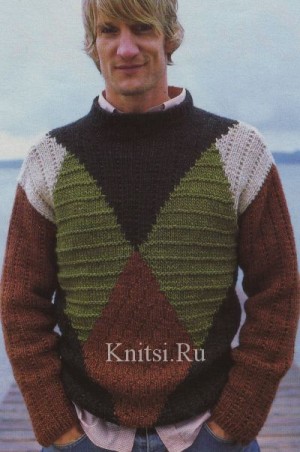 Пуловер с цветными ромбами